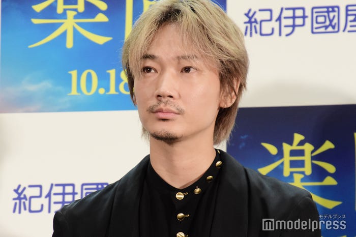 綾野剛 (C)モデルプレス