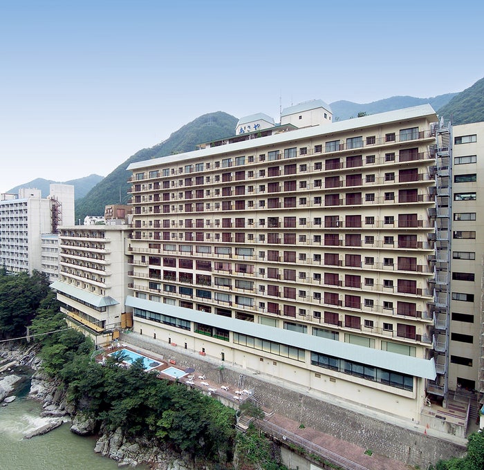 星空を見上げる露天風呂 豪華カニ付ブッフェも 日光 あさやホテル でご褒美女子旅 女子旅プレス