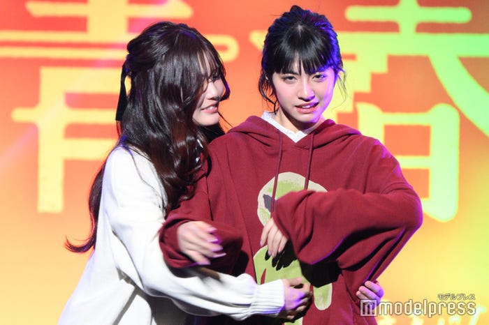 田仲埜愛、向井怜衣(C)モデルプレス