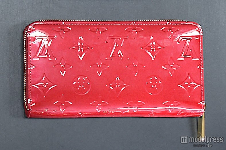 今日の財布はプレゼントされたヴィトン