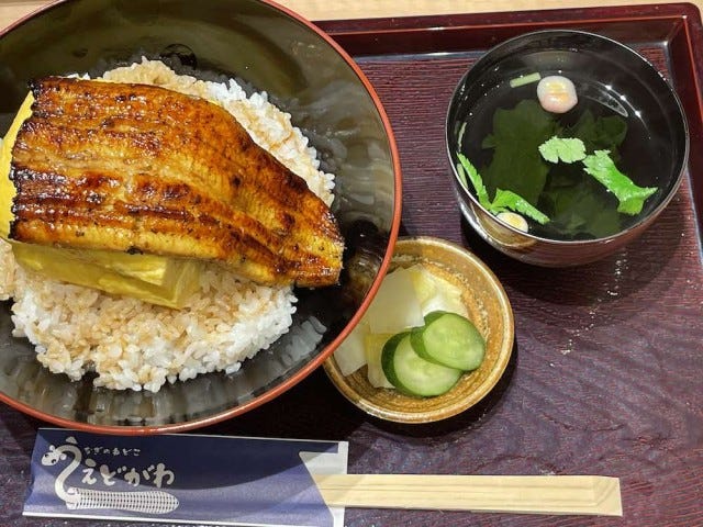 玉子焼きとうなぎがドーン！奈良でしか食べられない？「ボリューム満点丼」とは