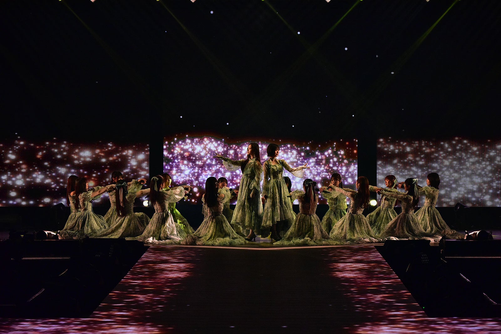 乃木坂46（C） Rakuten GirlsAward 2025 SPRING/SUMMER