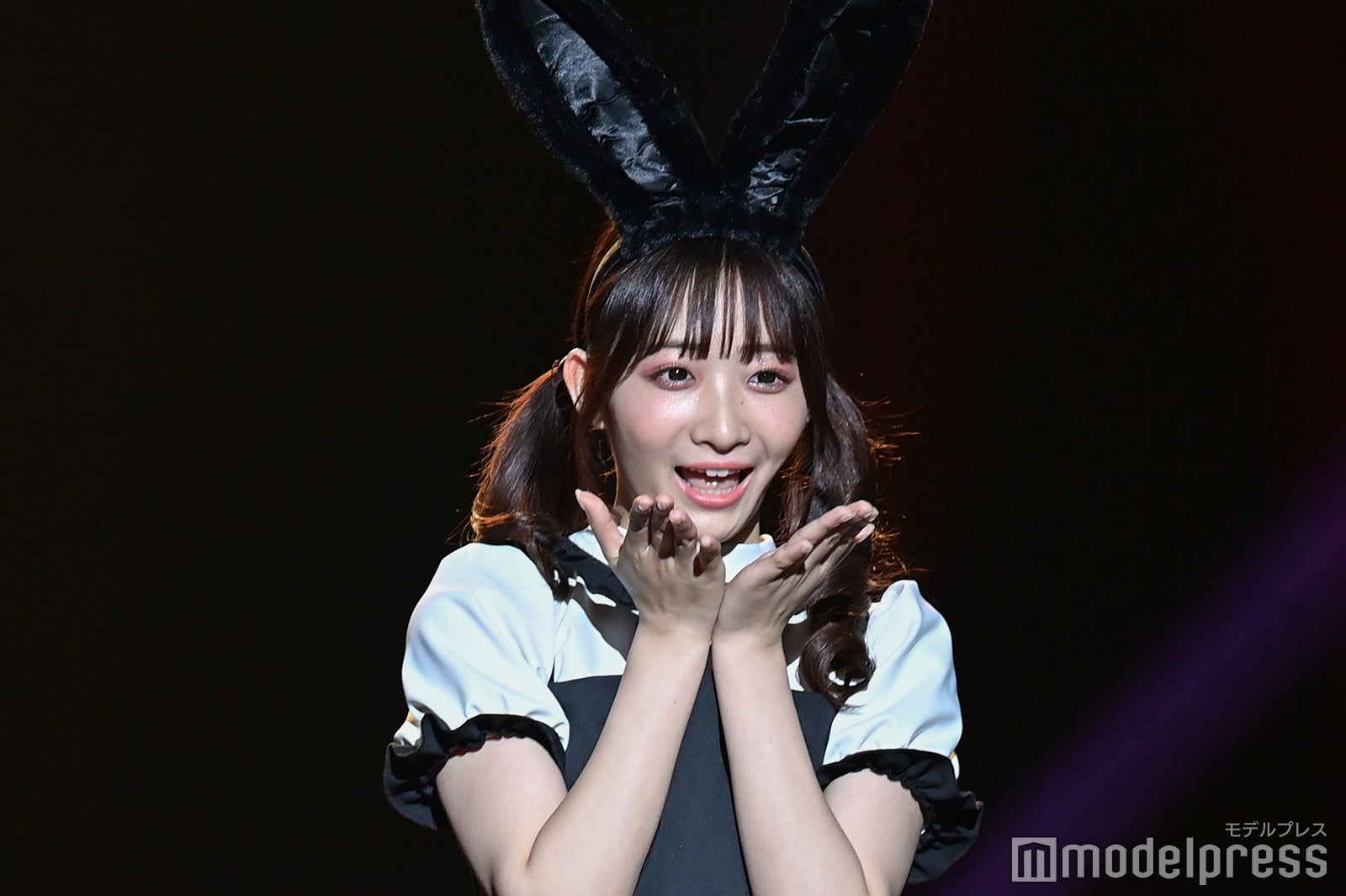 「今日好き」かれん、うさ耳×ドーリーファッションで投げキスポーズ＜超十代－ULTRA TEENS FES－2021 PREMIUM＞