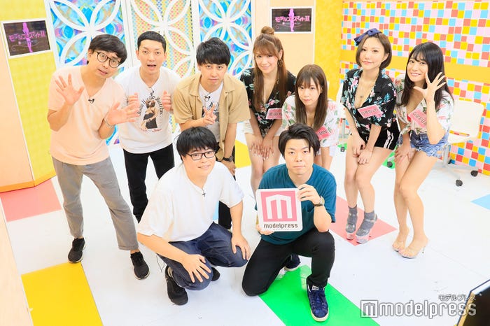 (前列左から)関町知弘、田所仁(後列左から)おいでやす小田、嶋佐和也、屋敷裕政、金山睦、星島沙也加、壮絶のリカ、星乃まおり(C)モデルプレス