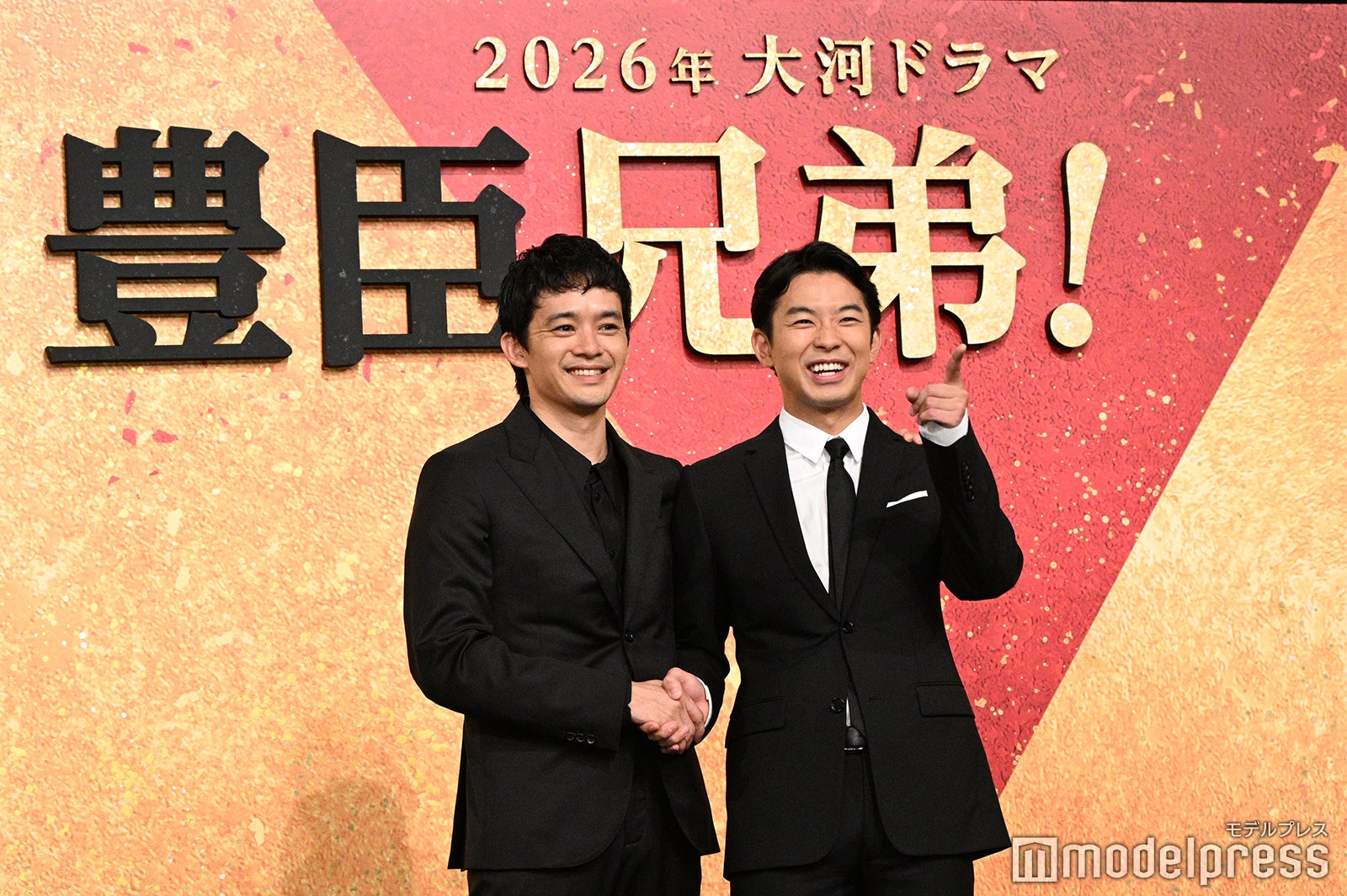 池松壮亮、仲野太賀（C）モデルプレス