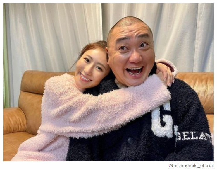 電撃結婚の西野未姫、山本圭壱と初ペアルックで密着2ショット「今すごく感謝の気持ちでいっぱい」