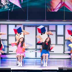 「f（x） the 1st concert DIMENSION 4 - Docking Station in JAPAN」（左から）ビクトリア、ルナ、クリスタル、エンバ