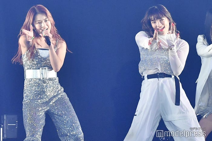 E-girls(C)モデルプレス