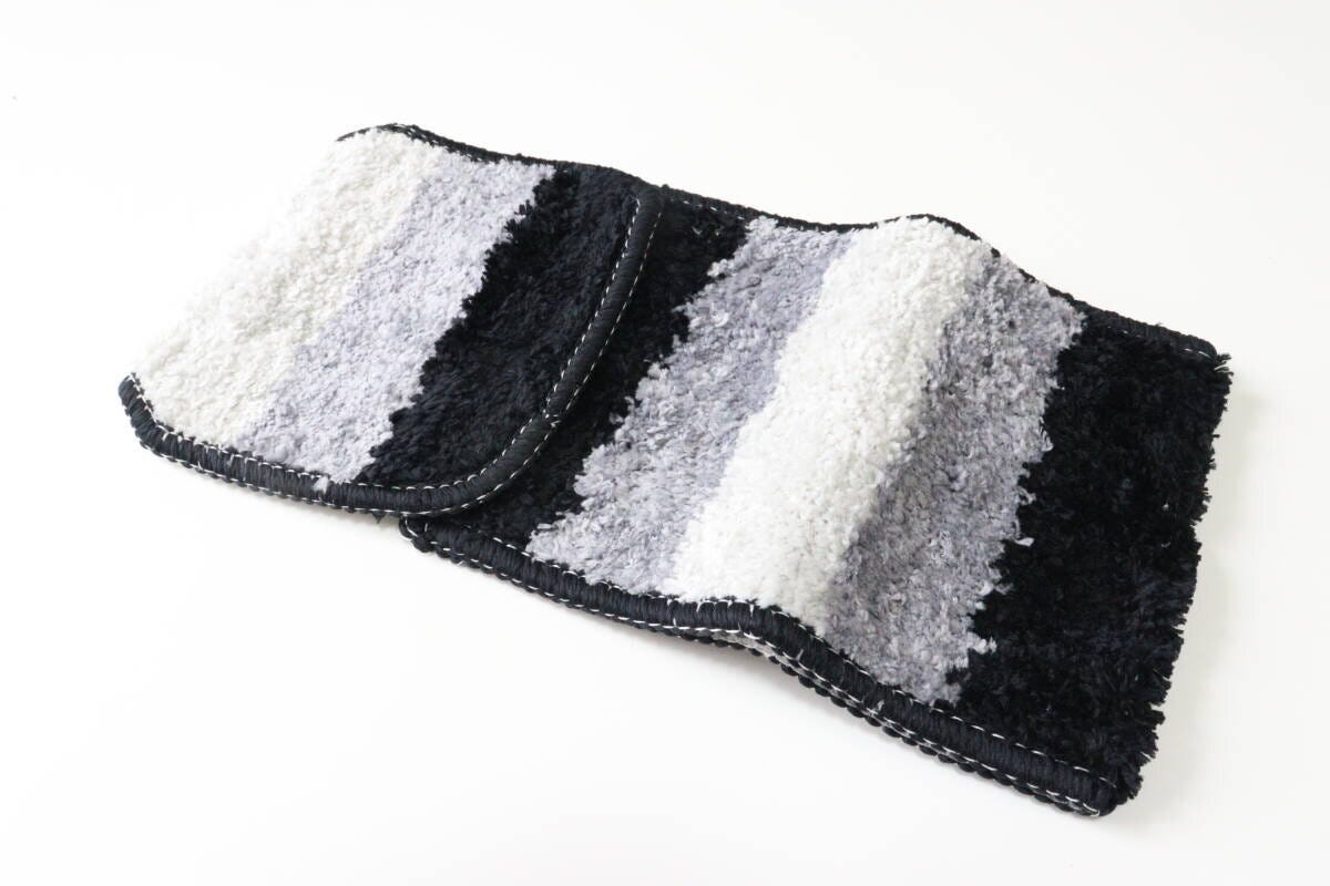 ダイソーのトイレペーパーホルダーカバーのビジュアル