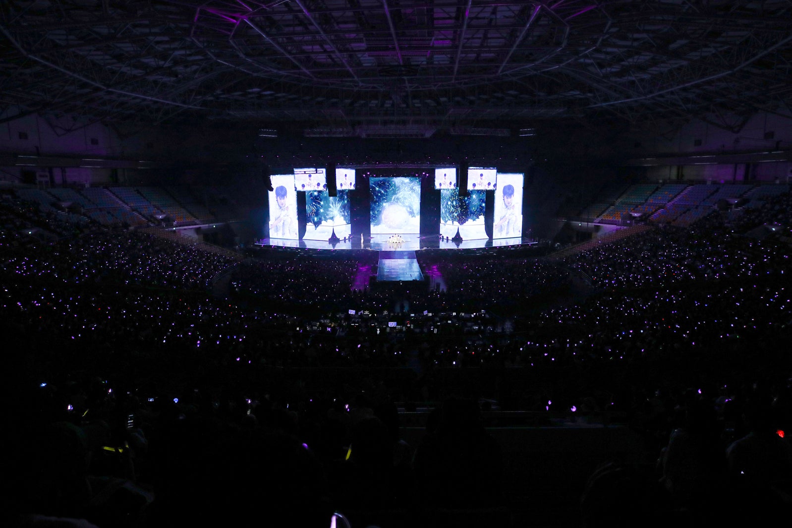 ＆TEAM（C）Weverse Con Festival