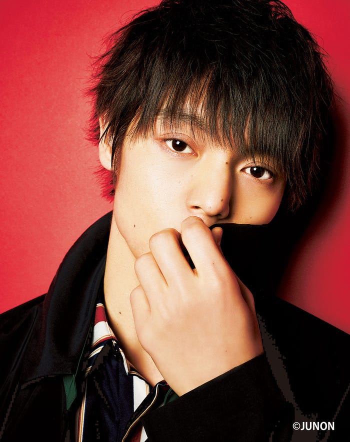 窪田正孝/「JUNON」3月号より(画像提供:主婦と生活社)