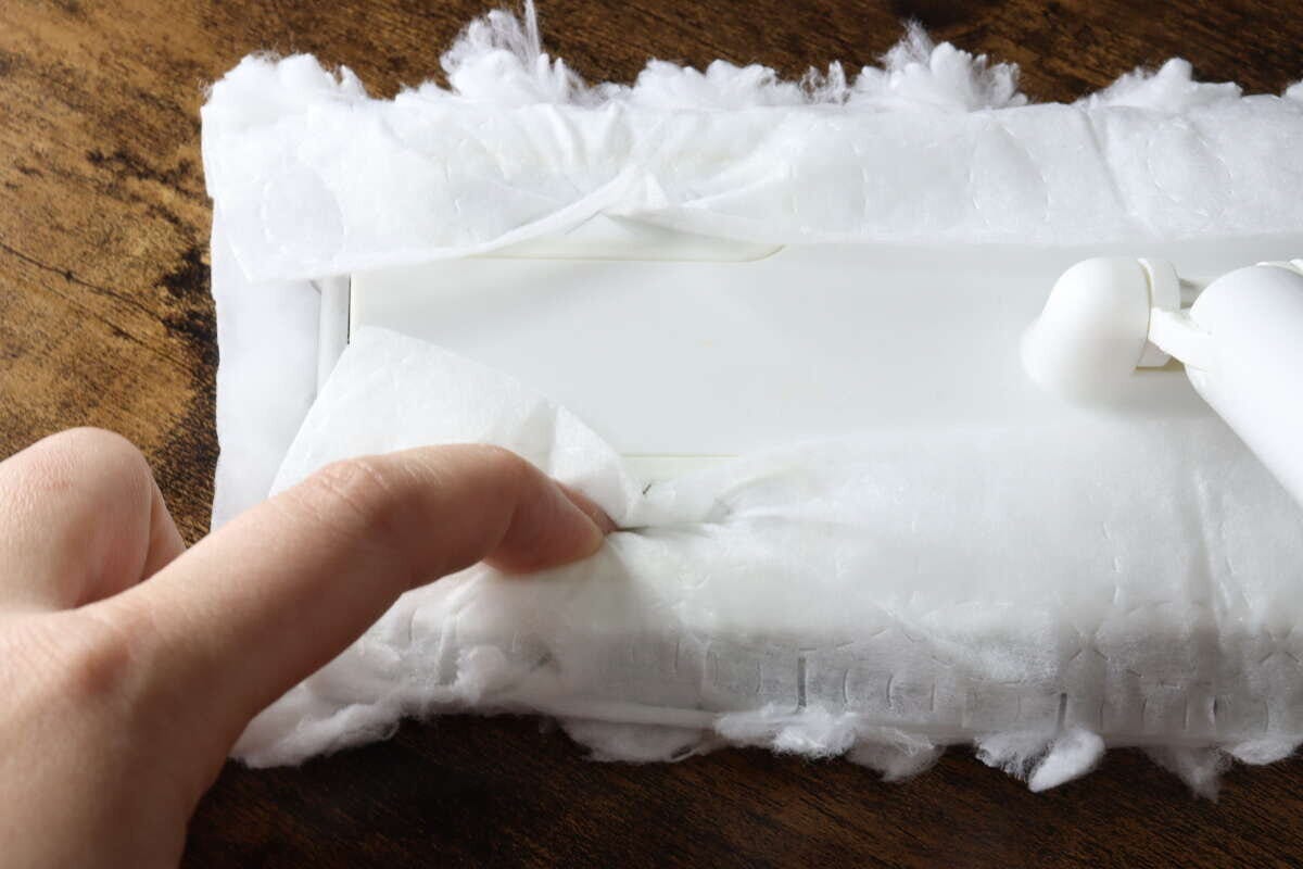 ダイソー ふわふわフローリング用シート ダイソーのふわふわフローリング用シートは各社のフローリングワイパーに取り付けられる