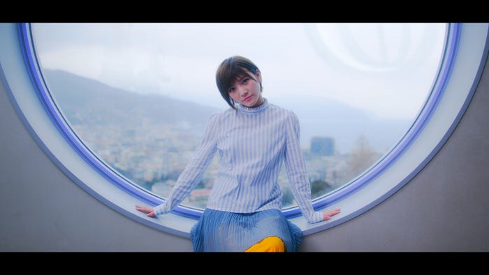 AKB48「ジャーバージャ」MVより(C)AKS/キングレコード