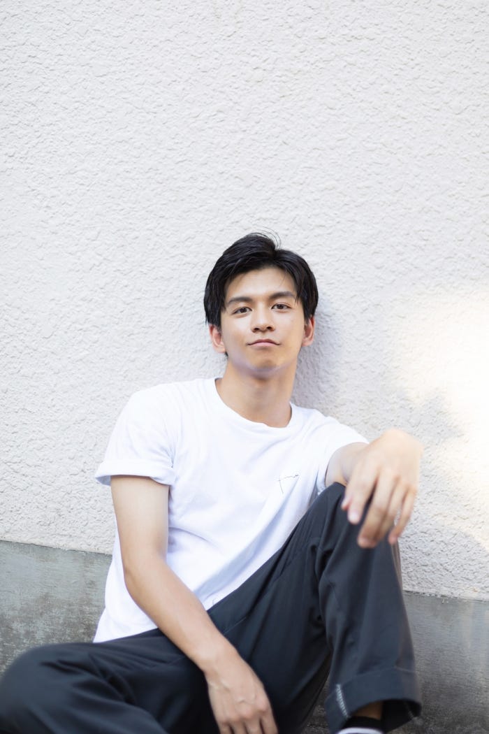 田中偉登/カメラマン:原田夕季、ヘアメイク:前田亜耶