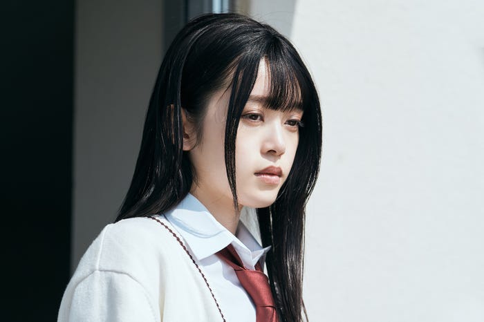 高石あかり(C)sora・白泉社(C)「墜落JKと廃人教師」製作委員会・MBS