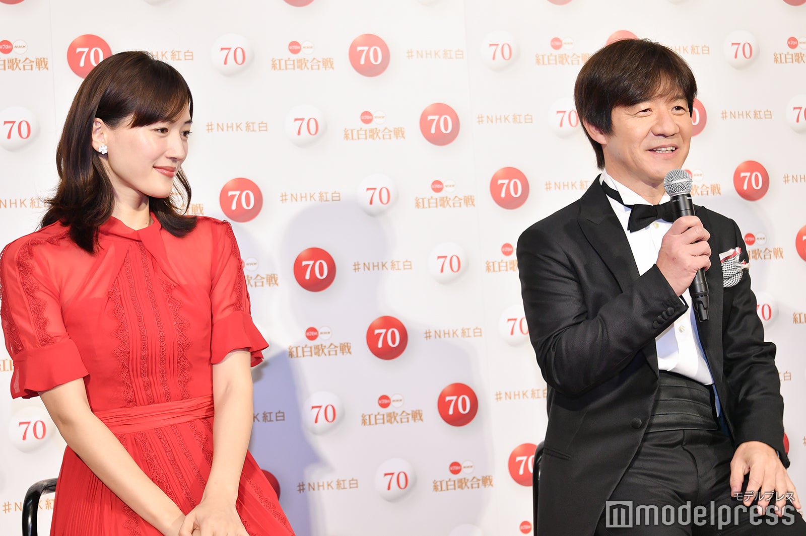 綾瀬はるか、内村光良（C）モデルプレス