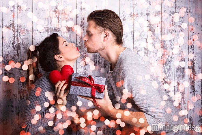 ホワイトデーがキッカケで仲が深まる可能性も(Photo-by-drubig-photo/Fotolia)