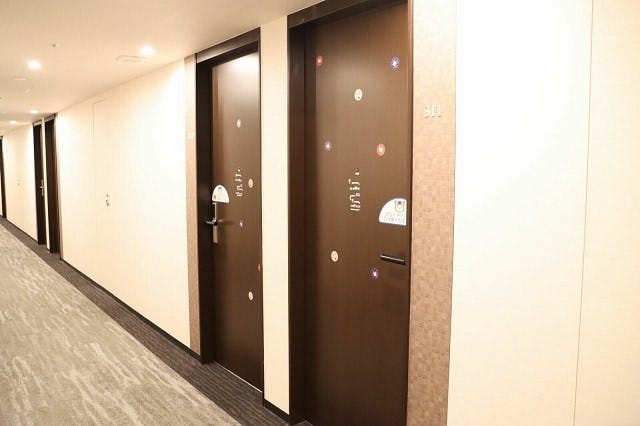 鉄道コンセプトルームのドア