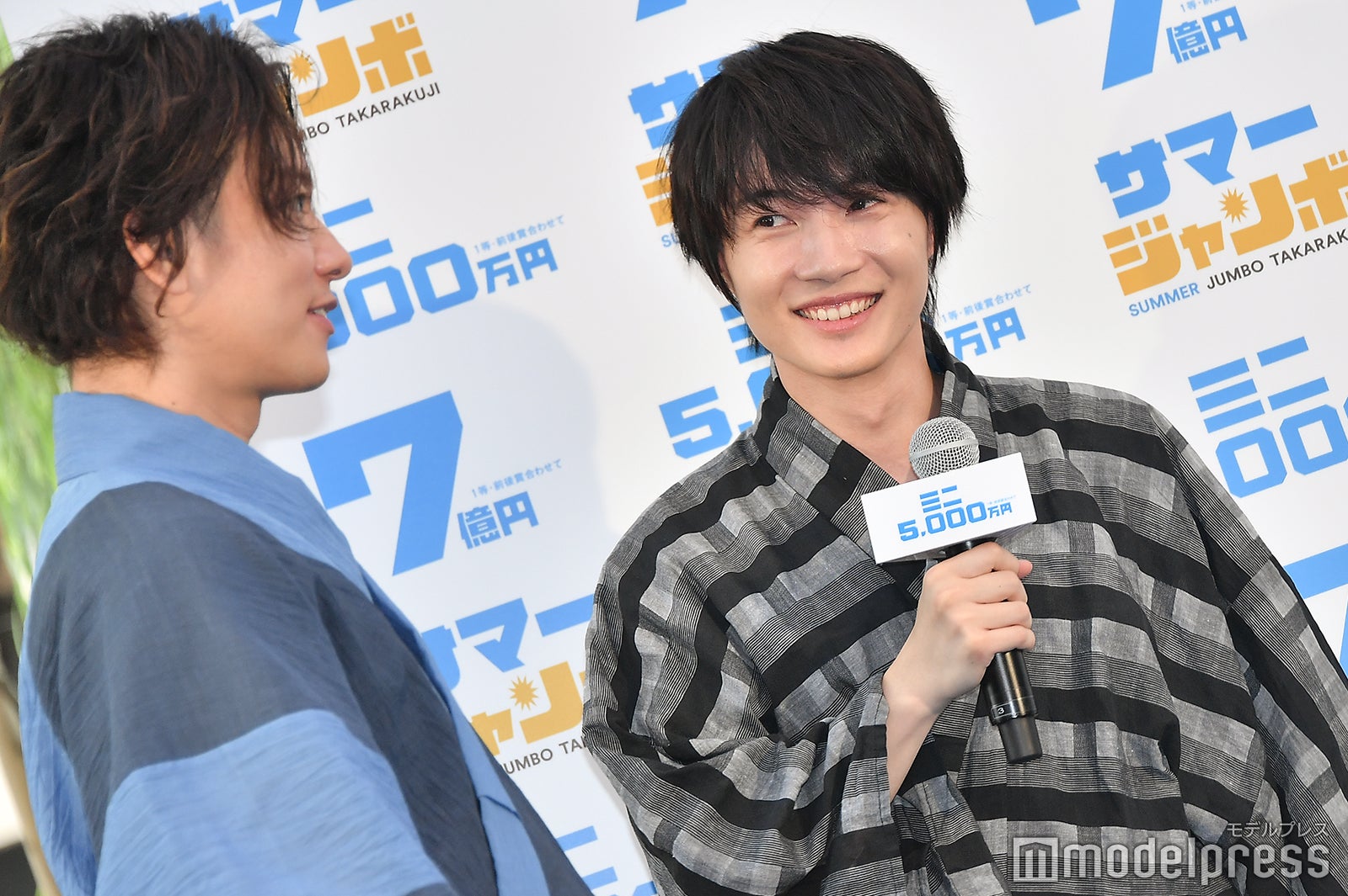 佐藤健、神木隆之介（C）モデルプレス