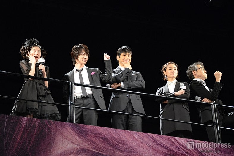 （左から）桜田ひより、神木隆之介、西島秀俊、吉田羊、浅野和之