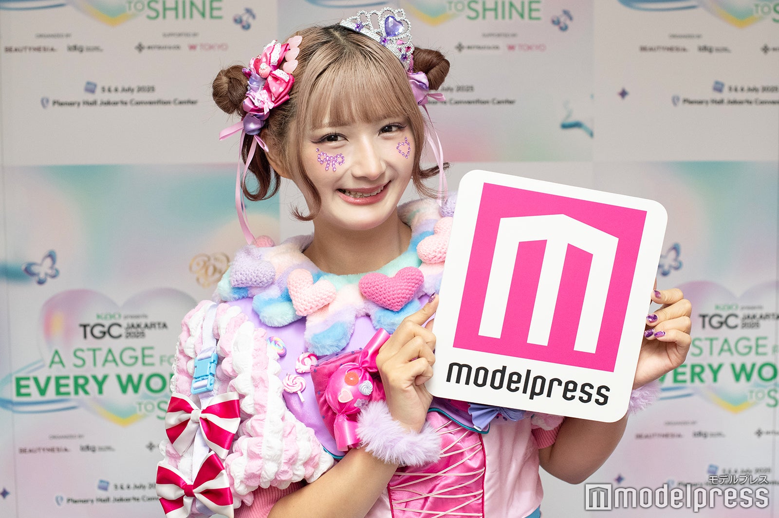 しなこ（C）モデルプレス