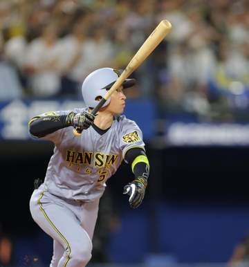 阪神 近本が今季5号の先制ソロ 初回は二塁打 6戦連続マルチ＆16戦連続安打と絶好調