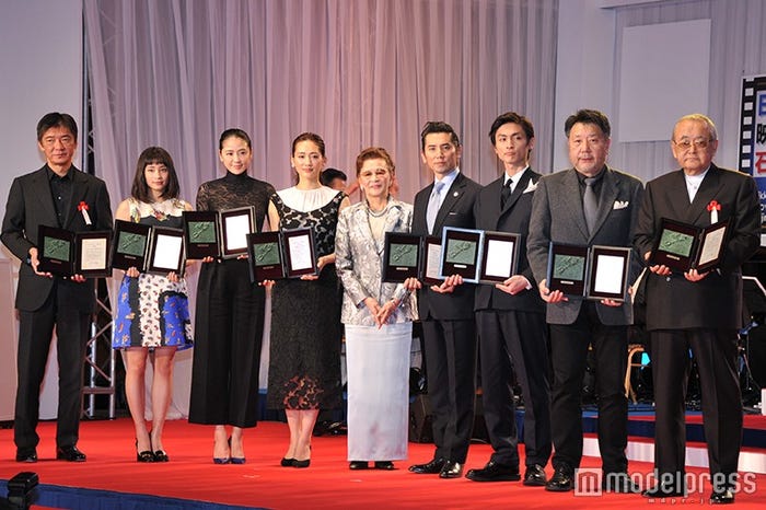 「第28回日刊スポーツ映画大賞・石原裕次郎賞」表彰式登壇者(C)モデルプレス