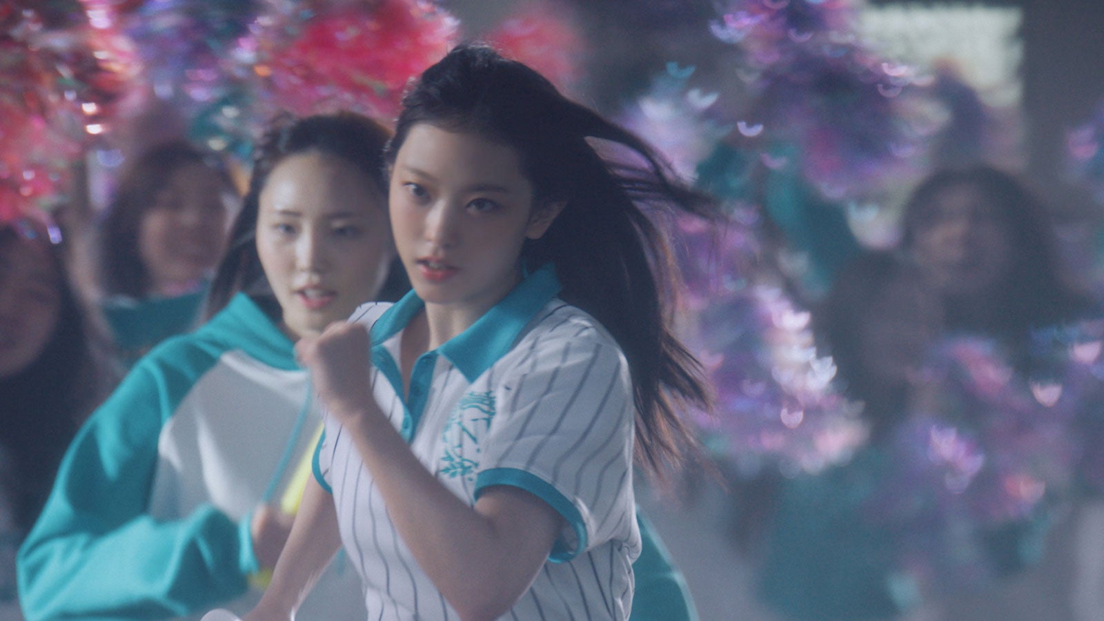 NewJeans／新テレビCM「体育祭」より（提供写真）