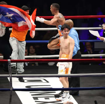 プロ初黒星で王座陥落の高見亨介、1-2判定負け「ビックリしたが、しょうがないと納得もした。自分の感覚では勝ったと思う」