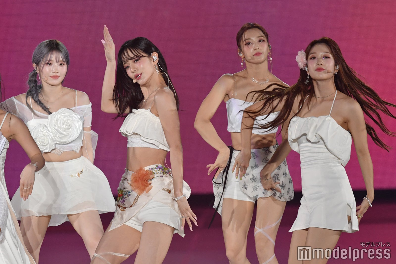 （C）モデルプレス