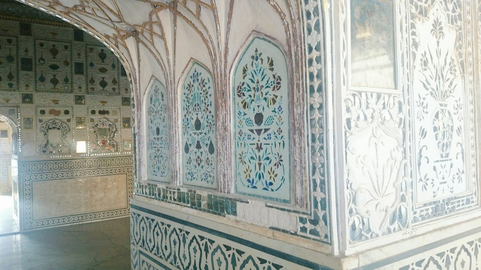 アンベール城 鏡の間／画像提供：所属事務所