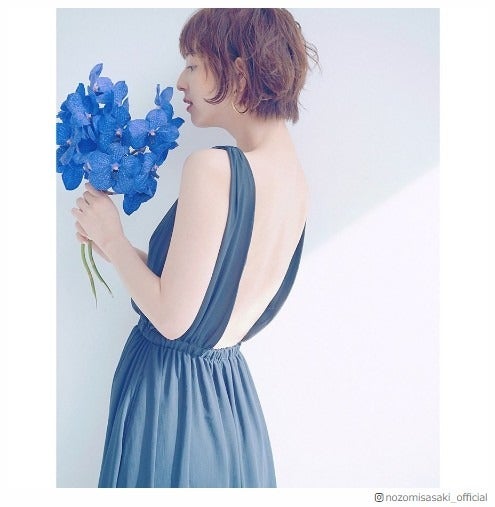 佐々木希、背中ざっくりSEXYショットに反響殺到