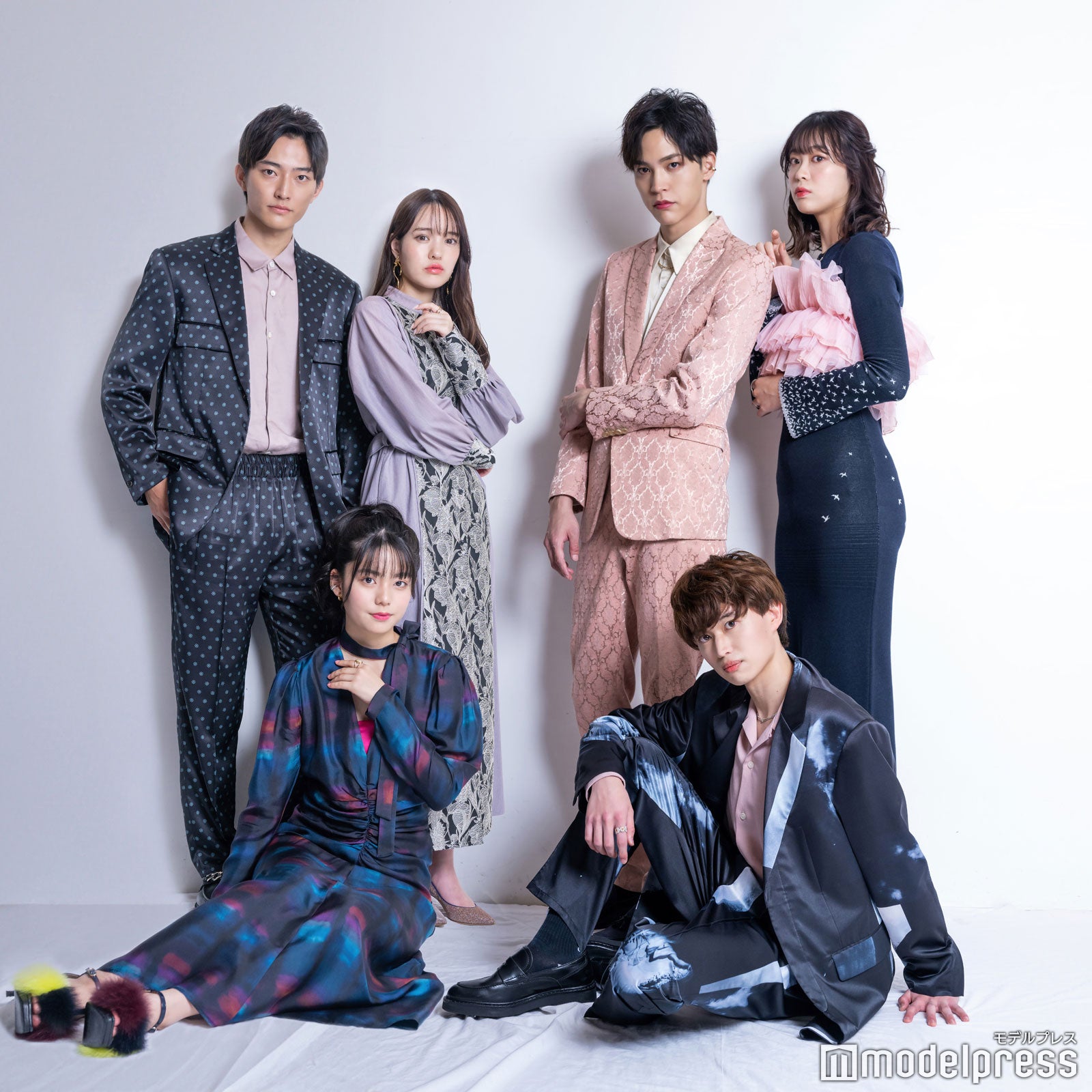 モデルプレス読者モデル（後列左から）古敷谷宗、粕谷亜理紗、松本旭平、朱音（前列左から）松島かのん、石田侑也（C）モデルプレス