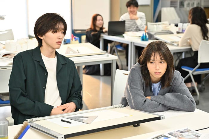 道枝駿佑、広瀬アリス「マイ・セカンド・アオハル」(C)TBS