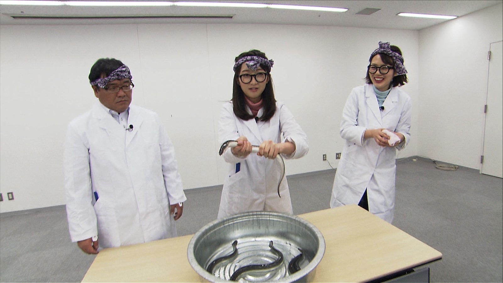 （左から）カンニング竹山　竹上萌奈アナ、高橋真理恵アナ 