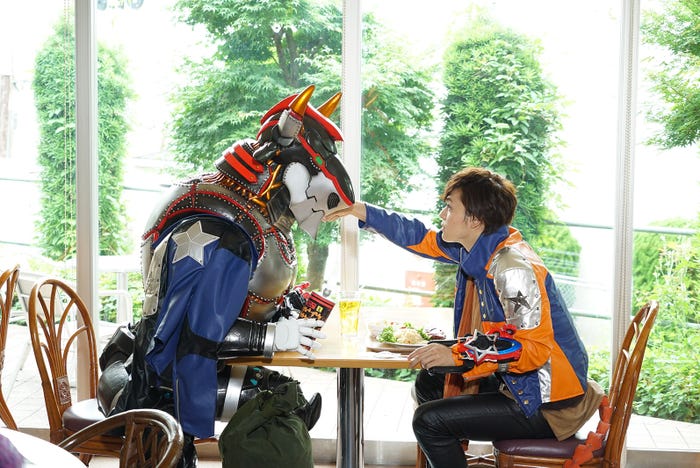 「宇宙戦隊キュウレンジャー Episode of スティンガー」より(C)2017 東映AG・東映ビデオ・東映 (C)2017 テレビ朝日・東映AG・東映