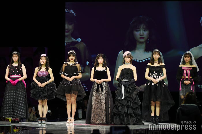 (左から)泉口美愛、宮原響、溝部ひかる、川床明日香、南沙良、涼凪、秋田汐梨(C)モデルプレス