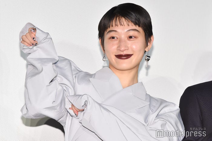コムアイ 恋人の存在を告白 本名 住所まで暴露してしまう モデルプレス コムアイ 恋人の存在を告白 本名 住所まで暴露してしまう モデルプレス