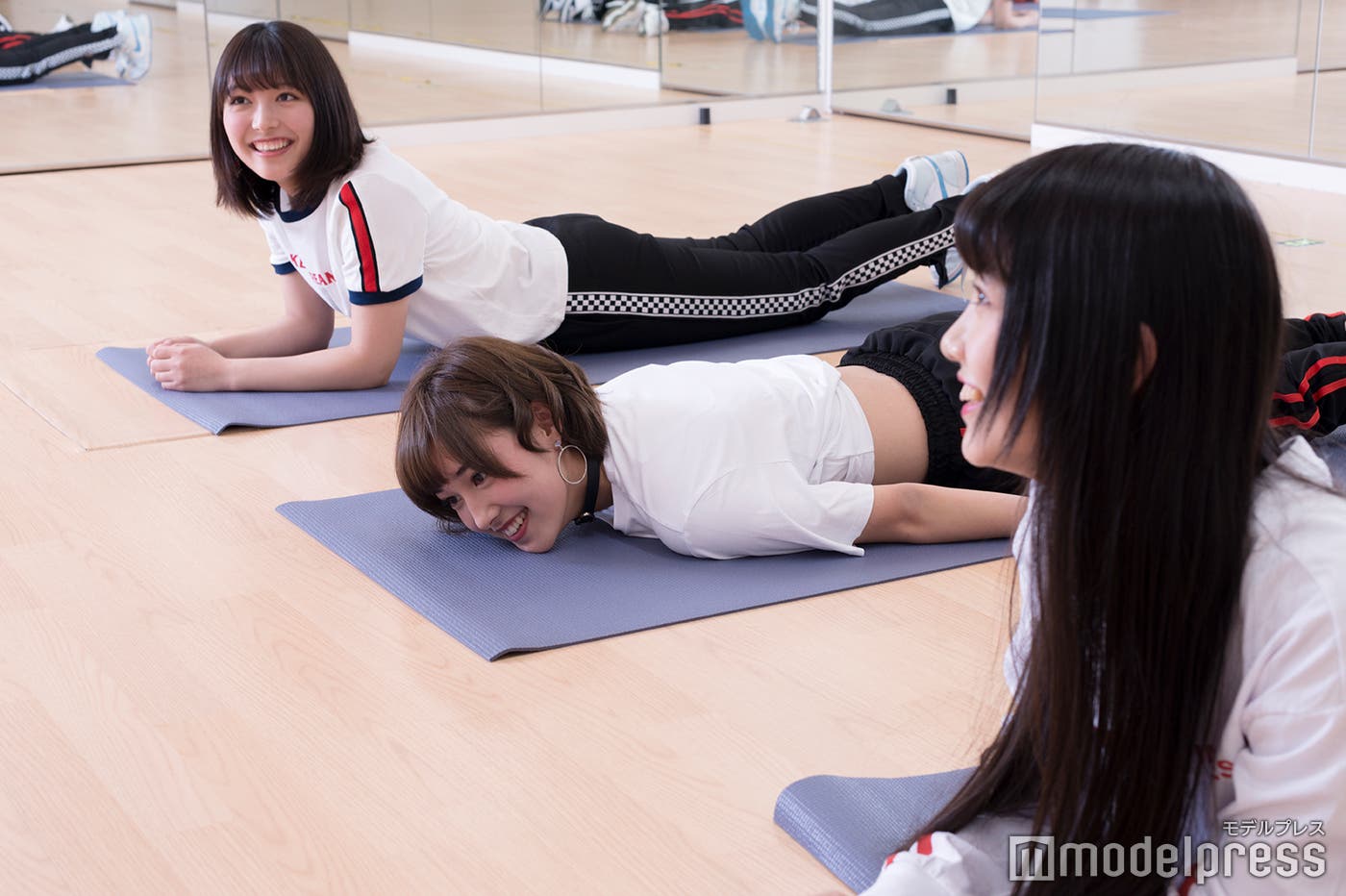 頑張った3人へ最後には大きな拍手が (C)モデルプレス