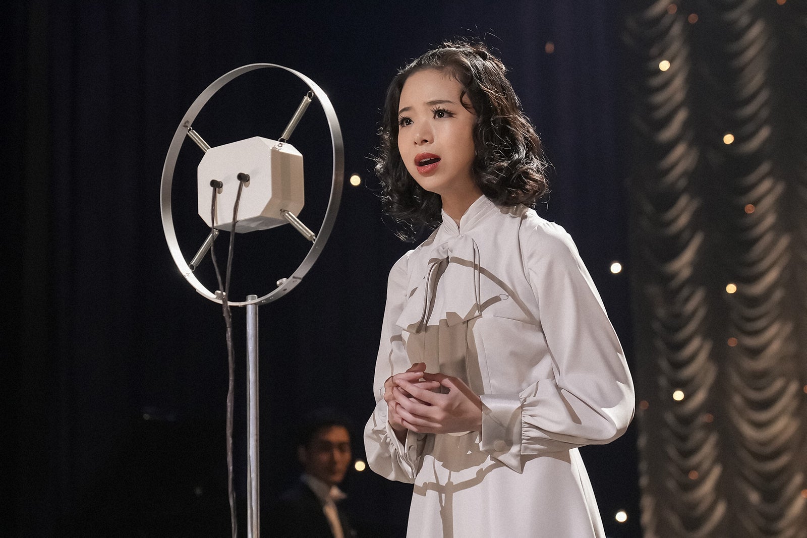 「ブギウギ」スズ子（趣里）が涙の歌唱 気迫溢れるステージに「神回」「感動」と反響相次ぐ