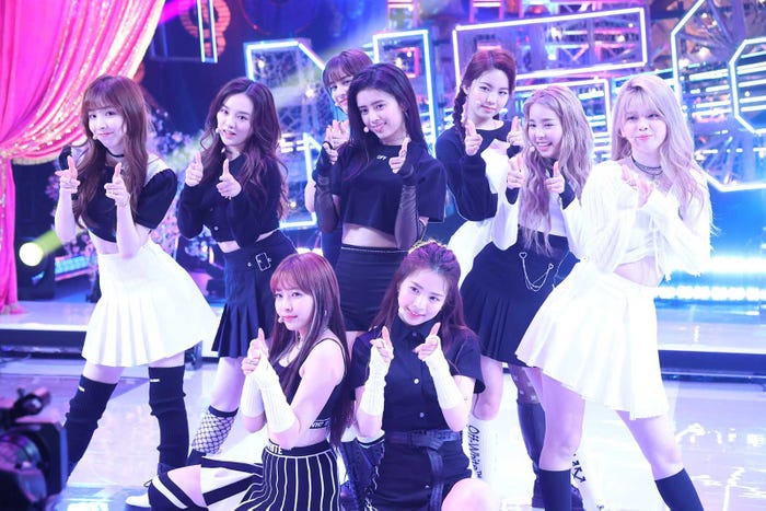 NiziU (C)フジテレビ