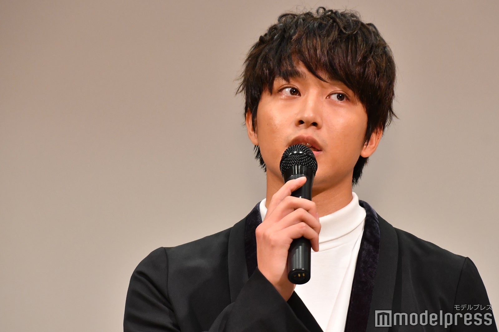 劇団EXILE佐藤寛太「明るすぎてすみません」共演者の暴露に