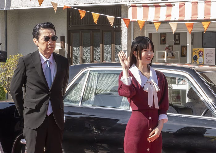 池田成志、久保史緒里/「一途なあいちゃんだゾ!」篇より(C)臼井儀人/双葉社・シンエイ・テレビ朝日・ADK