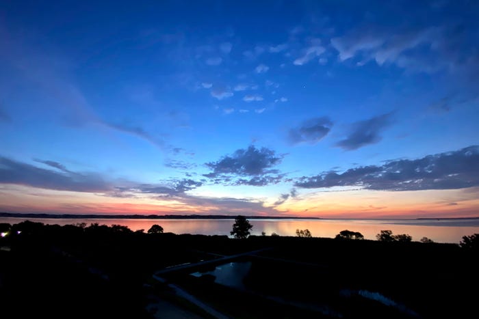 朝焼け絶景サイクリング/画像提供:星野リゾート