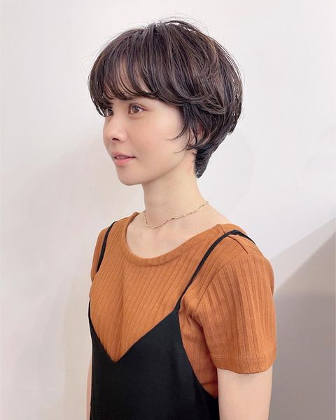 面長さんが似合うマッシュショートはコレ 小顔見せも叶う 大人のヘアカタログ モデルプレス