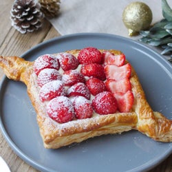 甘酸っぱいおいしさが詰まった サクサクいちごのクリスマスパイ モデルプレス