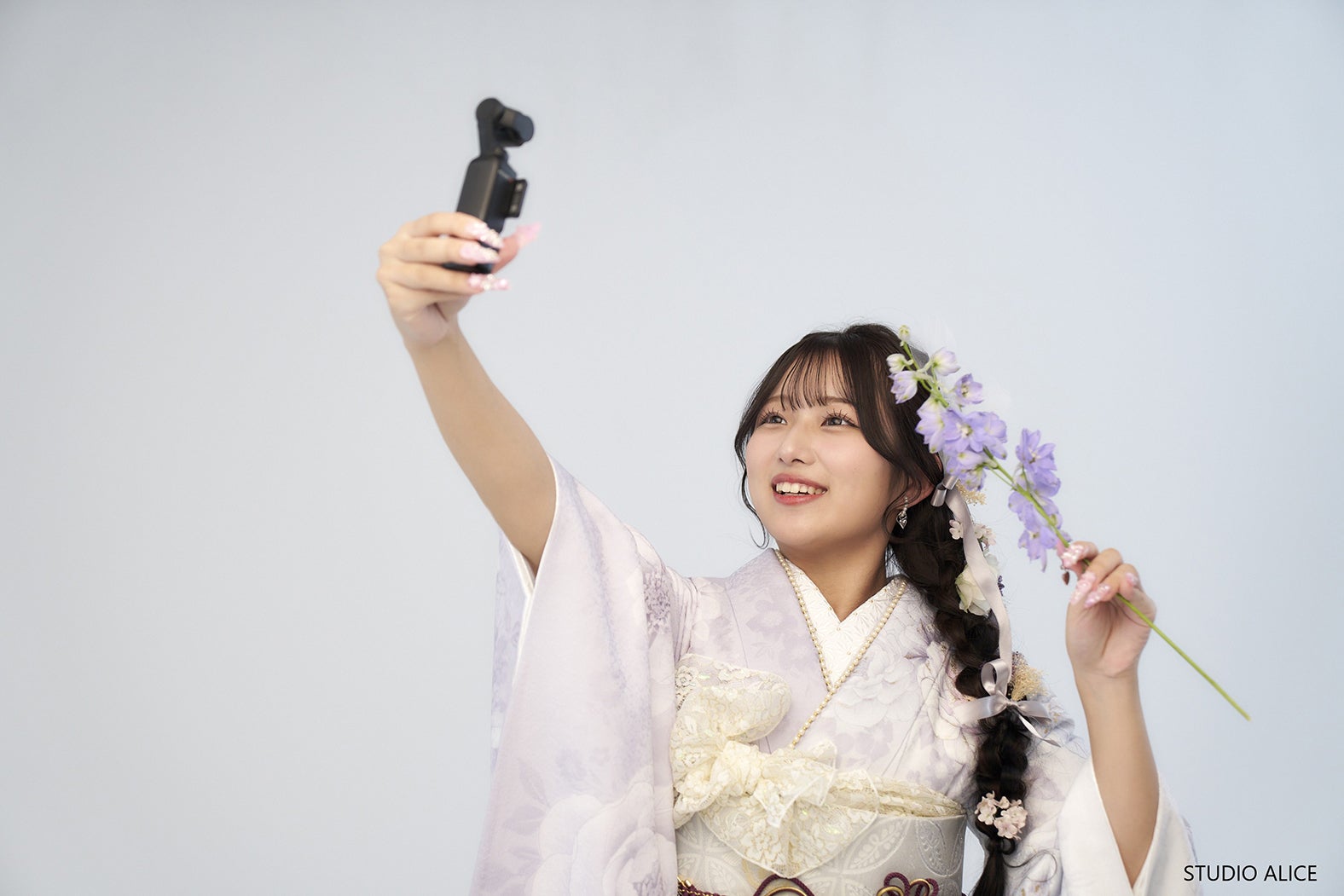 希空／新WebCM「“今、私が着たい振袖。” 希空×ふりホ 4LOOK」撮影オフショット（提供写真）