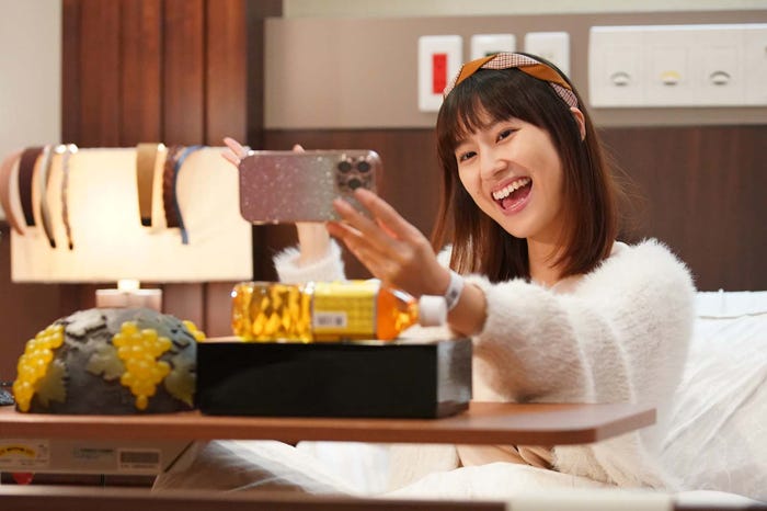 恒松祐里「となりのナースエイド」第2話より(C)日本テレビ