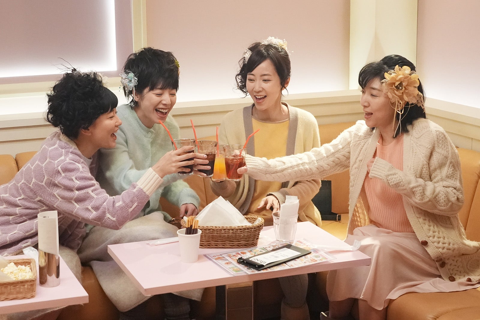 水川あさみ、夏帆、木南晴夏、安藤サクラ （C）日本テレビ