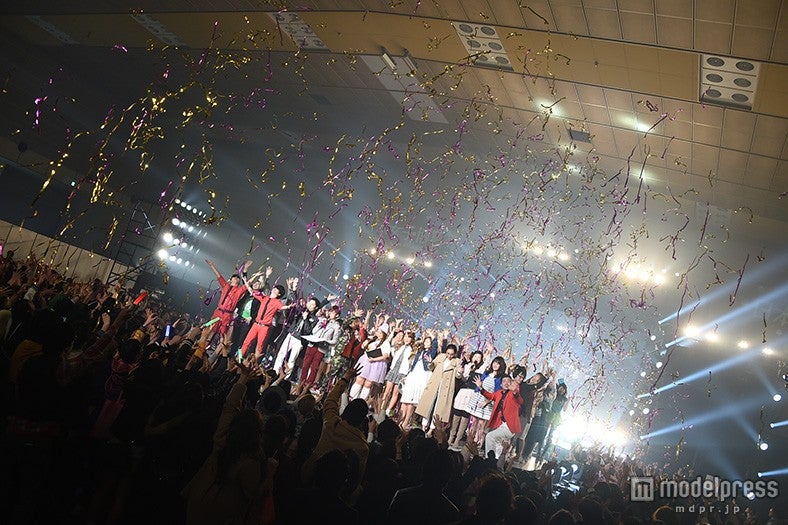 メインステージは常に満員の大盛り上がり